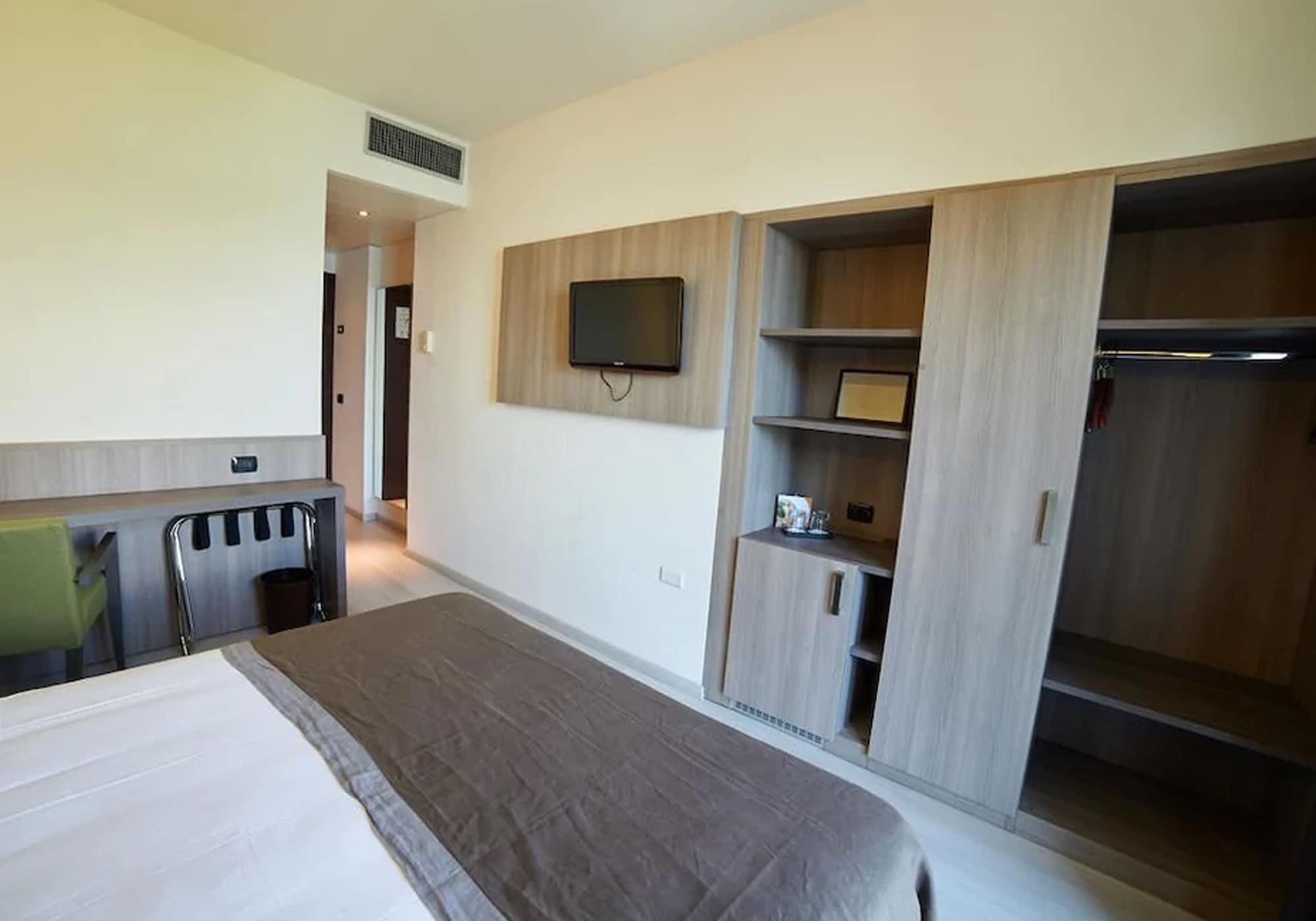 Hotel Giardino Arona Zewnętrze zdjęcie