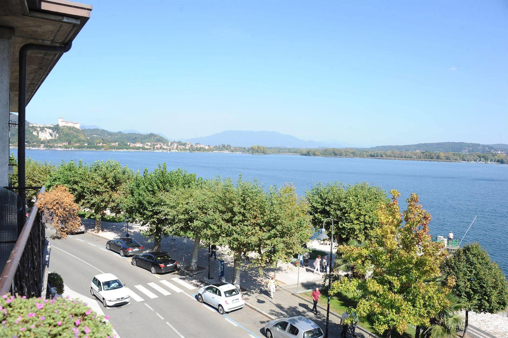Hotel Giardino Arona Zewnętrze zdjęcie