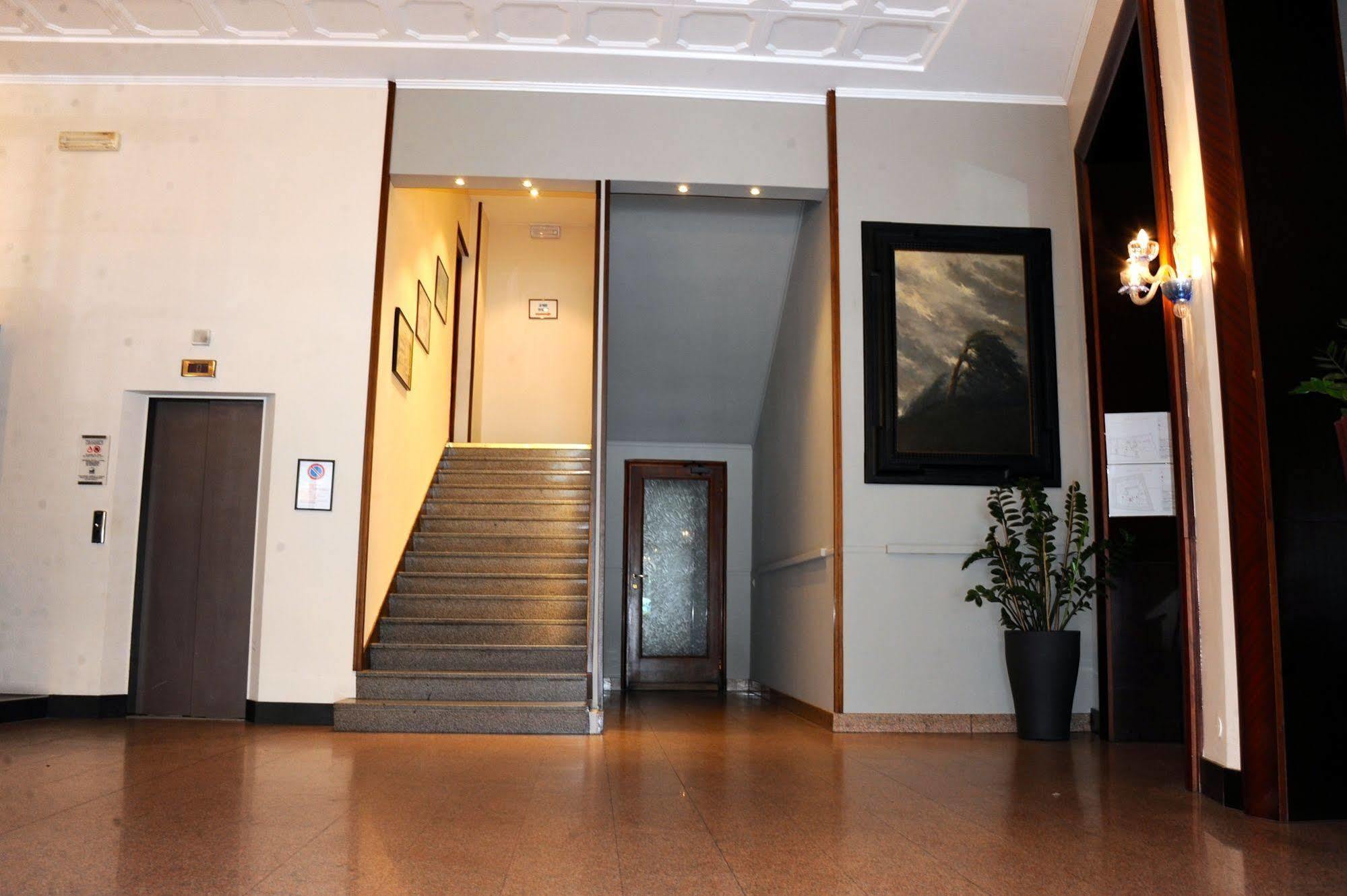 Hotel Giardino Arona Zewnętrze zdjęcie