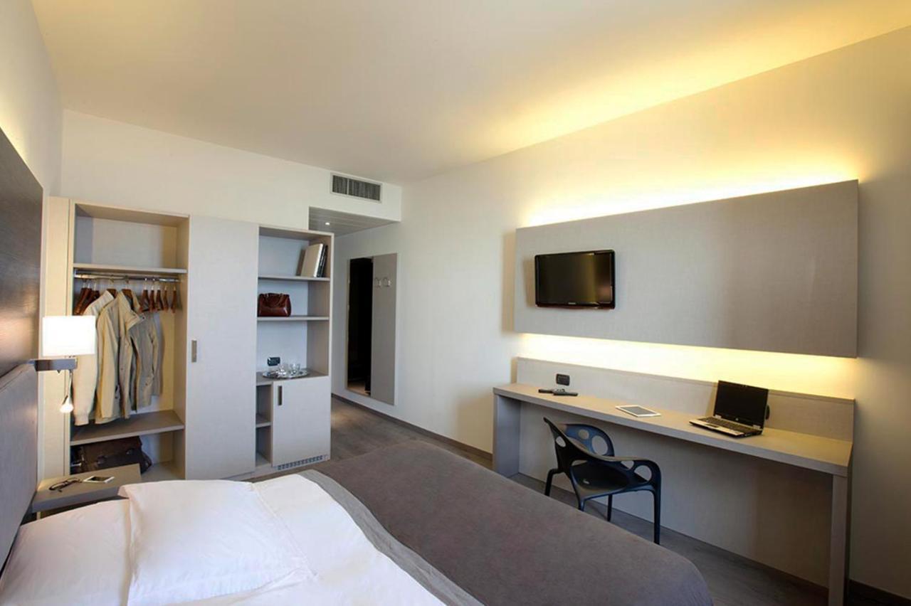 Hotel Giardino Arona Zewnętrze zdjęcie